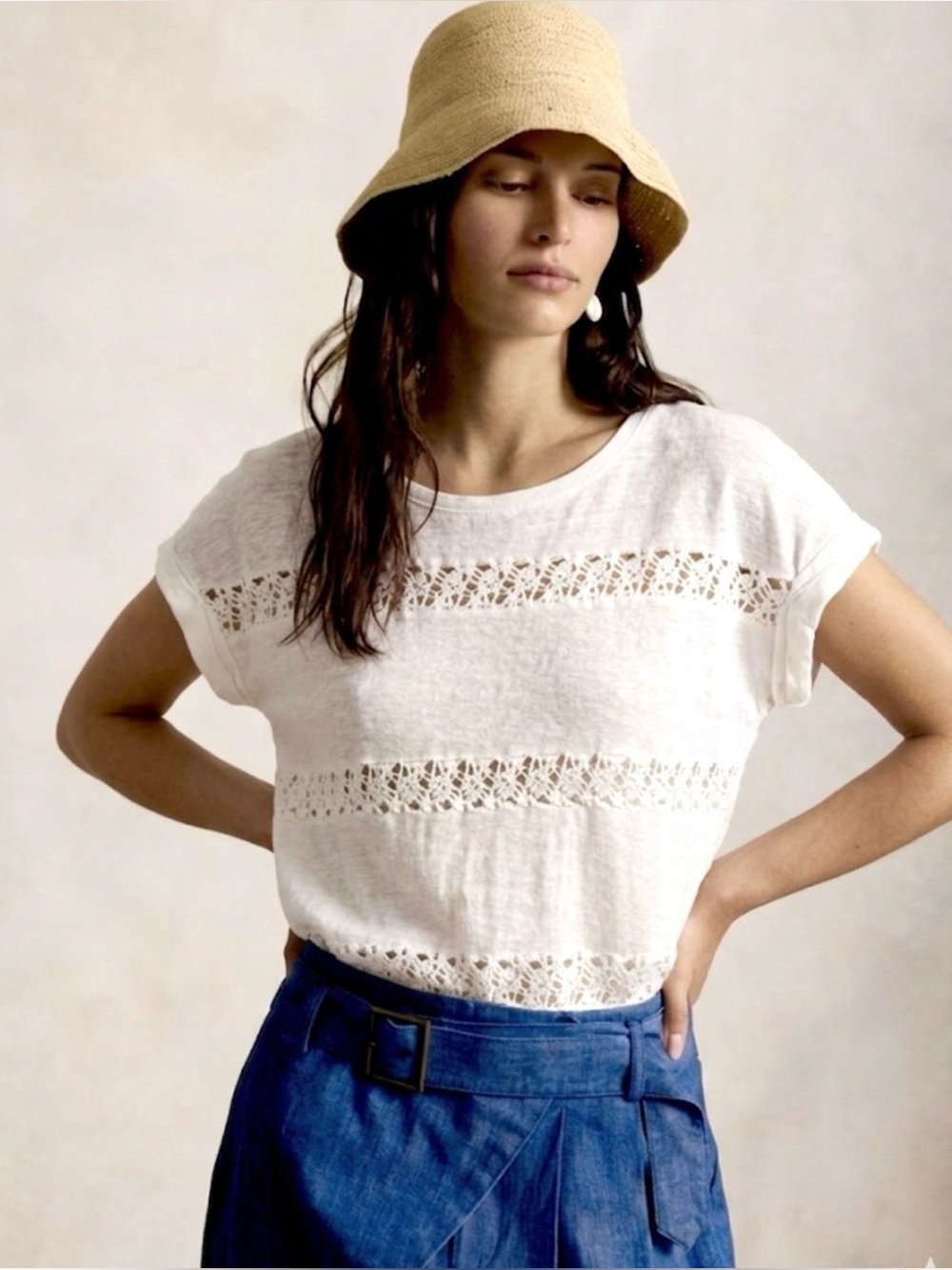 AKEMI + KIN 100% LINEN TOP L CROCHET PANELS COASTAL BEACHY CLASSIC QUIET LUXURY